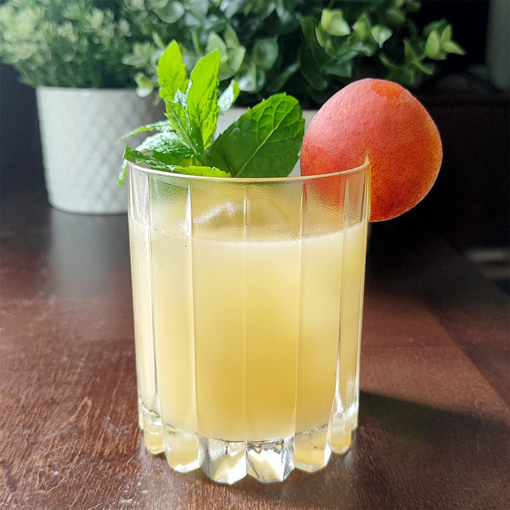 Whiskey Peach Smash