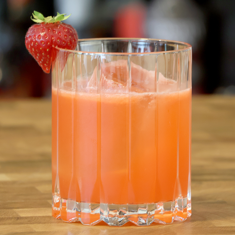 Rye Whisky Strawberry Smash