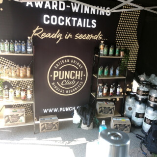 Punch! Clubin drinkit ovat valmiiksi pulloissa ja tynnyreissä ravintolakäyttöön.