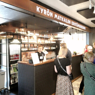 Kyrön matkailun edistäminen tapahtuu näköjään juuri alkoholin voimalla. Eihän siinä toki mitään pahaa ole.