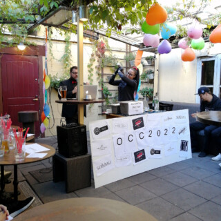 Jenni Ahtinen, Jumpru Pub. Drinkin ainesosat: Tanqueray London Dry Gin, basilikalikööri, limemehu, agave-siirappi ja chilirenkaat.